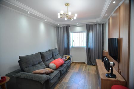 Casa à venda com 133m², 3 quartos e 2 vagasSala