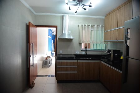 Casa à venda com 133m², 3 quartos e 2 vagasCozinha