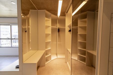 Apartamento à venda com 90m², 1 quarto e 1 vagaSuíte - Closet