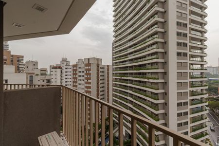 Sacada de apartamento à venda com 1 quarto, 30m² em Indianópolis, São Paulo