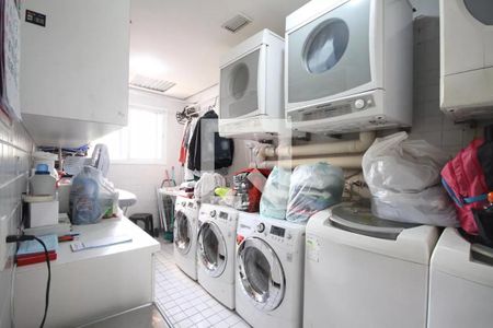 Apartamento à venda com 31m², 1 quarto e 1 vaga Apartamento à venda com 31m², 1 quarto e 1 vagaÁrea comum