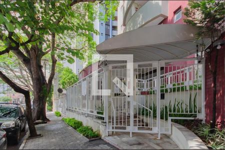 Apartamento à venda com 31m², 1 quarto e 1 vaga Apartamento à venda com 31m², 1 quarto e 1 vagaFachada