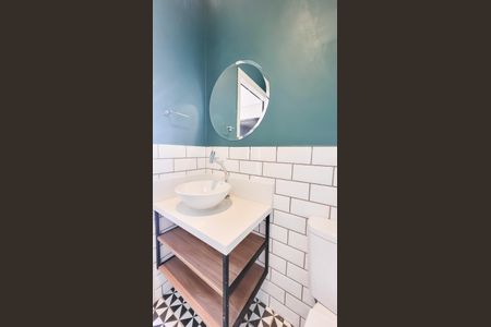 Banheiro Social de kitnet/studio para alugar com 1 quarto, 32m² em Parque das Universidades, Campinas