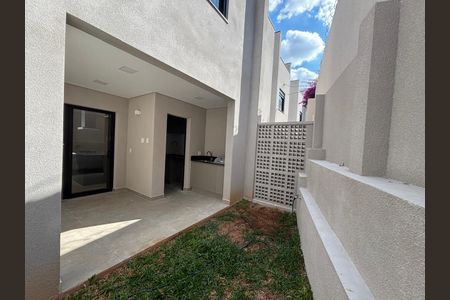 Casa de condomínio para alugar com 143m², 3 quartos e 2 vagasVaranda