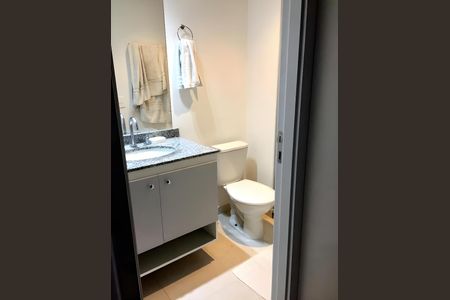 Banheiro Social de apartamento para alugar com 1 quarto, 90m² em Vila Madalena, São Paulo