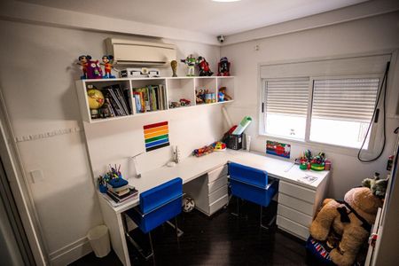 Apartamento à venda com 3 quartos, 212m² em Vila Nova Conceição, São Paulo