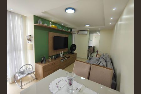 Sala de apartamento para alugar com 2 quartos, 45m² em Taquara, Rio de Janeiro