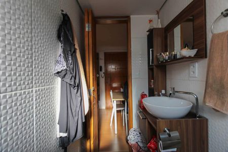 Apartamento à venda com 46m², 2 quartos e 1 vaga Apartamento à venda com 46m², 2 quartos e 1 vagaBanheiro