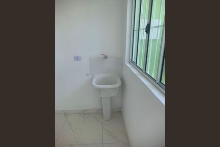 Área de serviço  de casa para alugar com 1 quarto, 32m² em Piraporinha, Diadema
