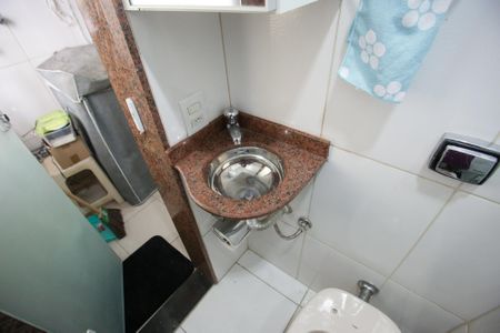 Apartamento à venda com 74m², 2 quartos e 1 vagaBanheiro de Serviço