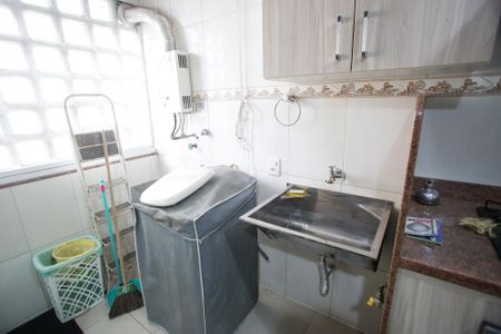 Apartamento à venda com 74m², 2 quartos e 1 vagaÁrea de Serviço