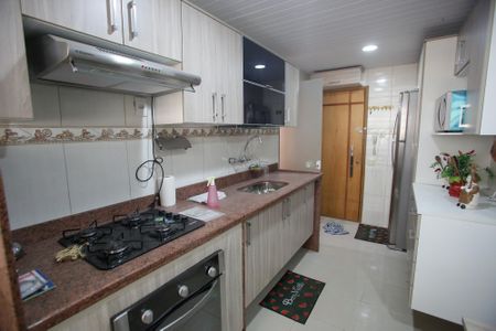 Apartamento à venda com 74m², 2 quartos e 1 vagaCozinha