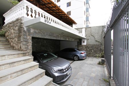 Casa à venda com 440m², 6 quartos e 3 vagasGaragem