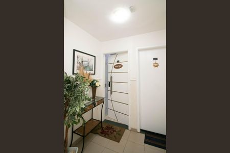 Apartamento para alugar com 43m², 2 quartos e sem vaga Apartamento para alugar com 43m², 2 quartos e sem vagaEntrada