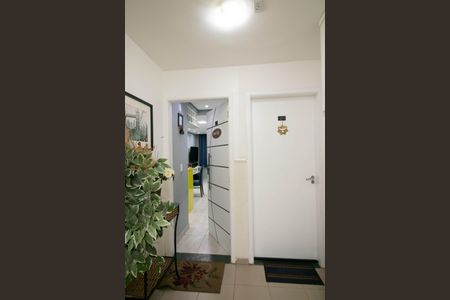 Apartamento para alugar com 43m², 2 quartos e sem vaga Apartamento para alugar com 43m², 2 quartos e sem vagaEntrada