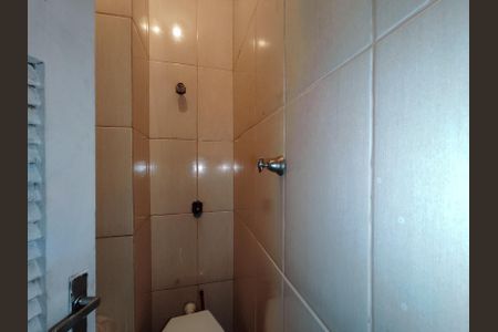 Apartamento para alugar com 60m², 2 quartos e sem vagaBanheiro de serviço