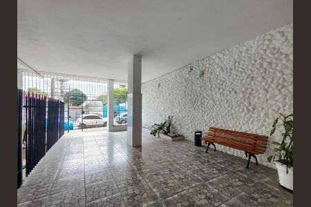 Apartamento para alugar com 60m², 2 quartos e sem vagaFachada e portaria