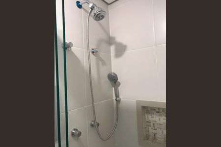 Banheiro de apartamento para alugar com 1 quarto, 29m² em Vila Cordeiro, São Paulo