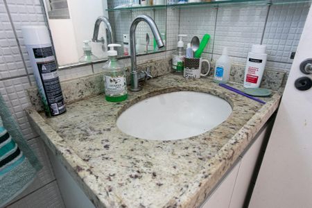 Apartamento à venda com 65m², 3 quartos e 1 vaga Apartamento à venda com 65m², 3 quartos e 1 vagaBanheiro da Suíte