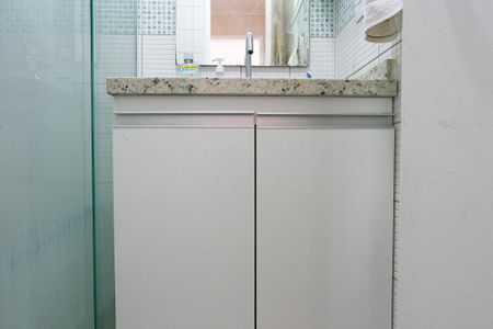 Apartamento à venda com 65m², 3 quartos e 1 vaga Apartamento à venda com 65m², 3 quartos e 1 vagaBanheiro Social