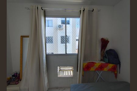 Janela Quarto 1 de apartamento para alugar com 2 quartos, 45m² em Gardênia Azul, Rio de Janeiro