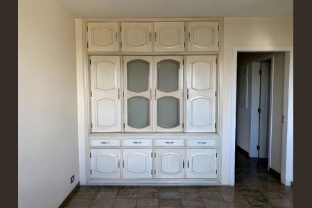 Apartamento para alugar com 521m², 4 quartos e 5 vagasSuíte