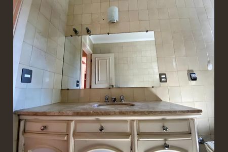 Apartamento para alugar com 521m², 4 quartos e 5 vagasBanheiro da Suíte 2