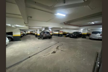 Apartamento à venda com 231m², 4 quartos e 1 vaga