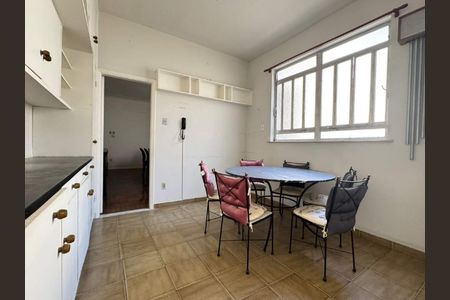 Apartamento à venda com 231m², 4 quartos e 1 vaga