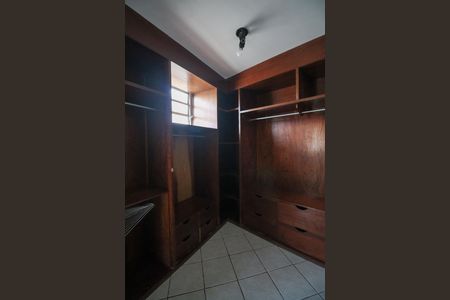 Closet de casa para alugar com 3 quartos, 300m² em Engenho Velho de Brotas, Salvador