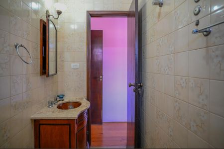 Casa à venda com 160m², 3 quartos e 2 vagasBanheiro Quarto 1 - Suite