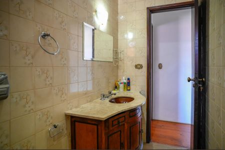 Casa à venda com 160m², 3 quartos e 2 vagasBanheiro Social