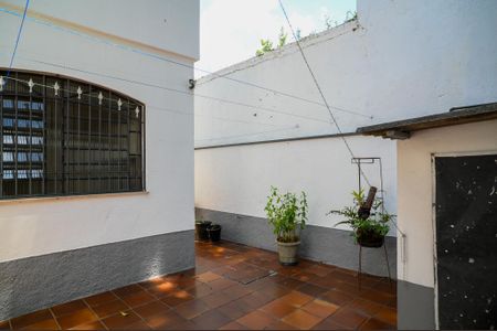 Casa à venda com 160m², 3 quartos e 2 vagasQuintal