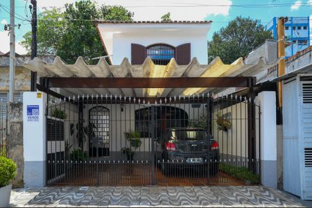 Casa à venda com 160m², 3 quartos e 2 vagasFachada