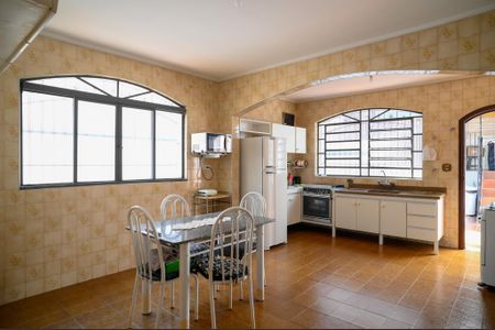 Casa à venda com 160m², 3 quartos e 2 vagasCozinha