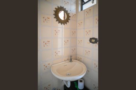 Casa à venda com 160m², 3 quartos e 2 vagasBanheiro de Serviço