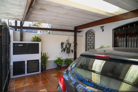 Casa à venda com 160m², 3 quartos e 2 vagasGaragem