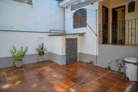 Casa à venda com 160m², 3 quartos e 2 vagasQuintal
