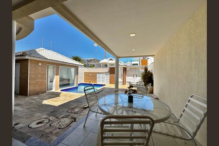 Casa de condomínio para alugar com 290m², 5 quartos e 2 vagasÁrea externa