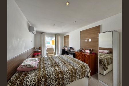 Casa de condomínio para alugar com 290m², 5 quartos e 2 vagasSuite 1 