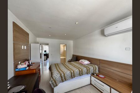 Casa de condomínio para alugar com 290m², 5 quartos e 2 vagasSuite 1