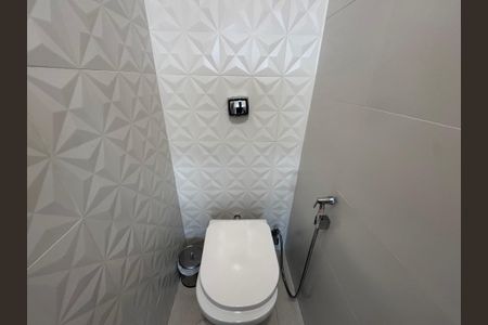 Casa de condomínio para alugar com 290m², 5 quartos e 2 vagasLavabo