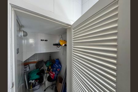 Casa de condomínio para alugar com 290m², 5 quartos e 2 vagasCozinha - Despensa