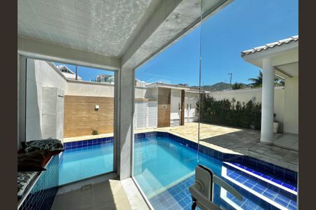 Casa de condomínio para alugar com 290m², 5 quartos e 2 vagasÁrea externa