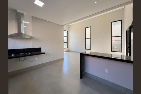 Cozinha de casa de condomínio para alugar com 3 quartos, 177m² em Vila Sonia, Valinhos