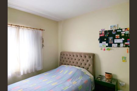 Casa à venda com 180m², 3 quartos e 2 vagas Quartos 01