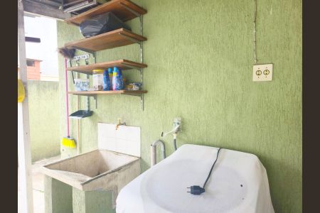 Casa à venda com 180m², 3 quartos e 2 vagasÁrea de Serviço