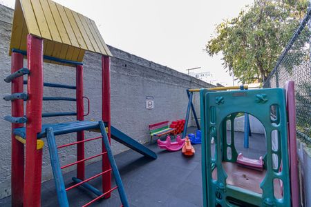Apartamento à venda com 46m², 2 quartos e 1 vaga Apartamento à venda com 46m², 2 quartos e 1 vagaÁrea Comum - Playground