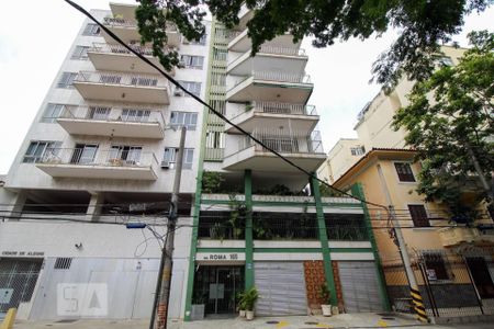Apartamento para alugar com 58m², 1 quarto e 1 vaga Apartamento para alugar com 58m², 1 quarto e 1 vagaFachada