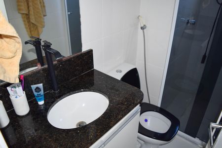 Apartamento à venda com 52m², 2 quartos e 1 vaga Apartamento à venda com 52m², 2 quartos e 1 vagaBanheiro